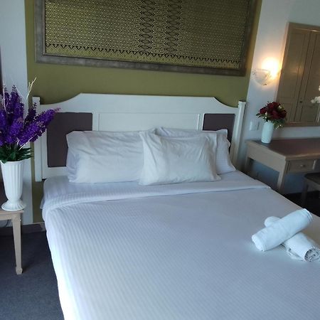 Beachfront Full Sea Penang Tanjung Bungah  Εξωτερικό φωτογραφία