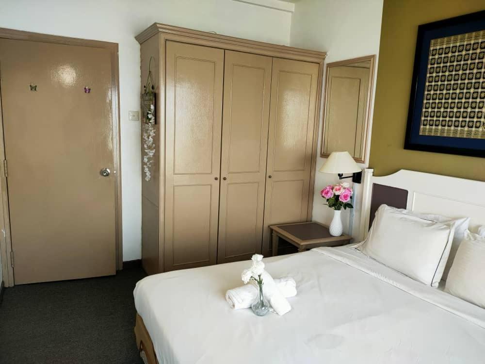 Beachfront Full Sea Penang Tanjung Bungah  Εξωτερικό φωτογραφία