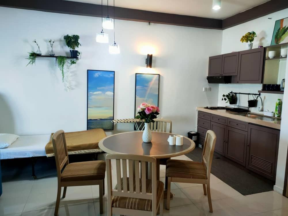 Beachfront Full Sea Penang Tanjung Bungah  Εξωτερικό φωτογραφία